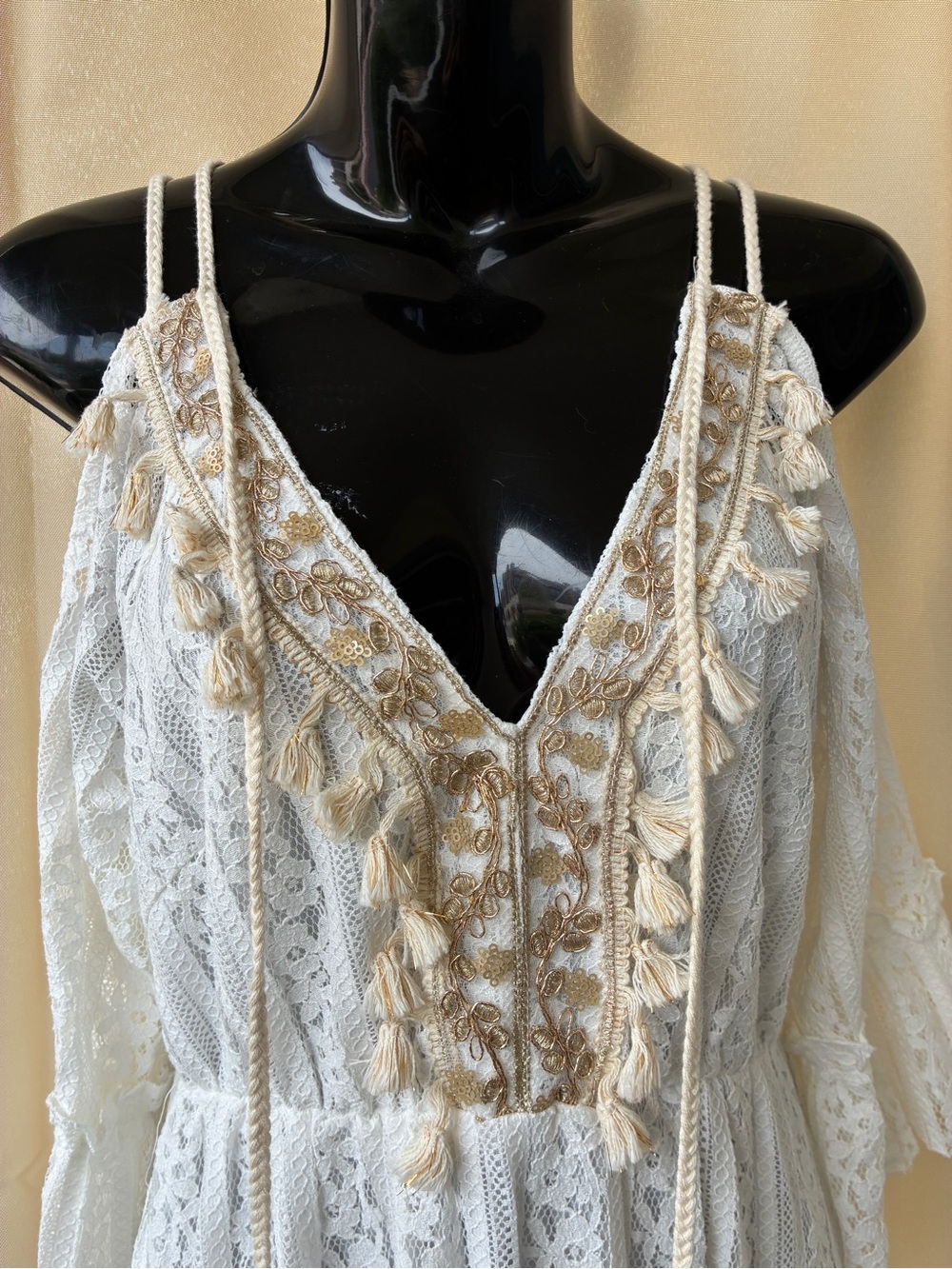 Small Boho Cold-Shoulder Maxi Dress cream & gold - Picture 5 of 13